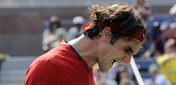 Roger Federer venceu mais uma no Aberto dos EUA, mas não com a mesma facilidade - EFE/JUSTIN LANE