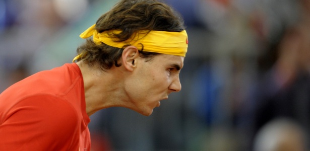 Nadal vibra na vitória sobre o argentino Juan Monaco pela final da Copa Davis - Cristina Quicler/AFP