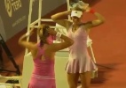 Blog: Wozniacki e Azarenka caem na dança ao som de Adele na Tailândia; assista - Reprodução de TV