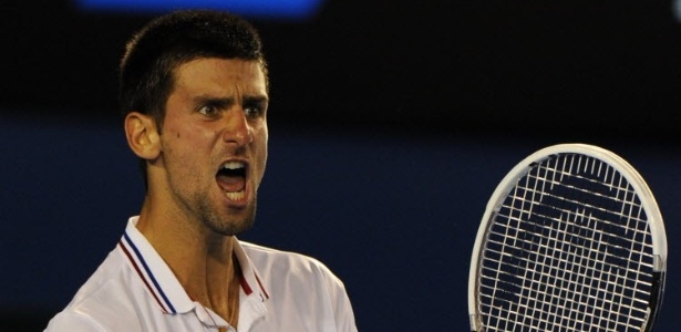Djokovic comemora ponto contra Murray pela semifinal do Aberto da Austrália - AFP PHOTO/GREG WOOD