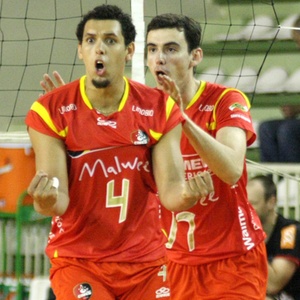 Campeã Cimed mostra nova cara e estreia com vitória sobre Sogipa na  Superliga - 08/11/2010 - UOL Esporte - Vôlei