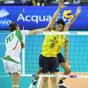 Brasil e Bulgria entraram em quadra com times mistos no jogo vlido pela segunda fase do Mundial masculino, e os europeus venceram por 3 sets a 0