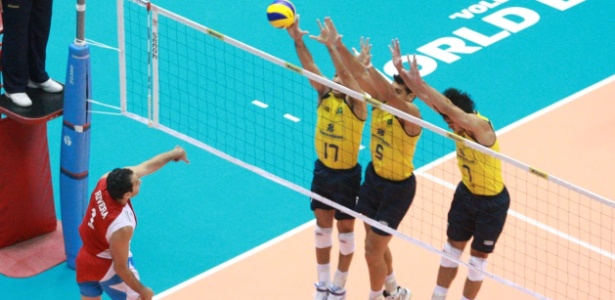 Seleção brasileira errou muito, mas ainda assim venceu Porto Rico pela segunda vez - Divulgação/FIVB