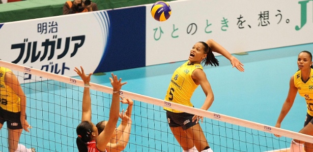 Brasil se despediu do Japão com vitória por 3 a 0 sobre as dominicanas - FIVB/Divulgação