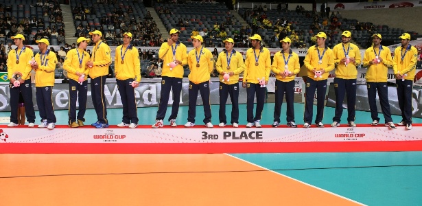 Brasil ficou com o bronze na Copa do Mundo (f) e com a prata na Liga Mundial em 2011 - FIVB/Divulgação